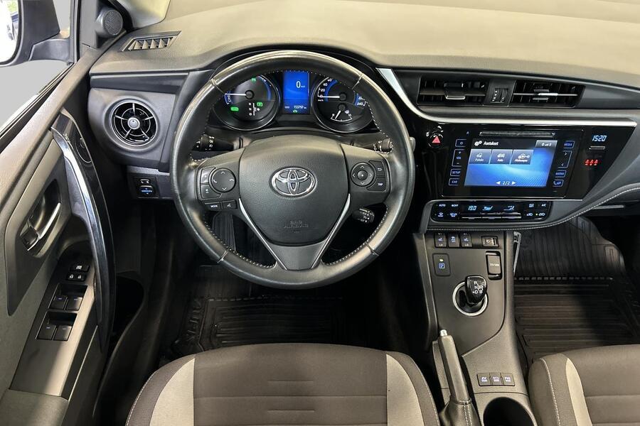 Toyota Auris vaihtoauto