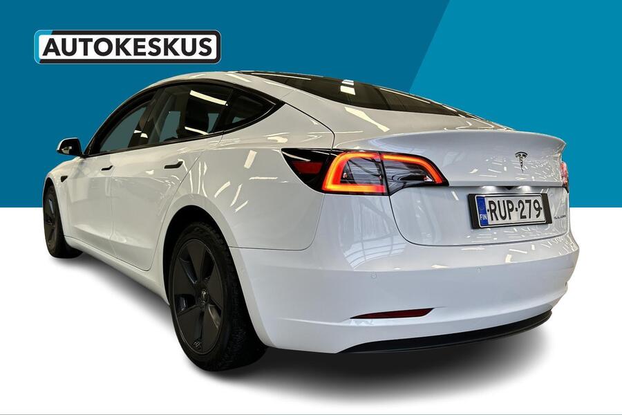 Tesla Model 3 vaihtoauto