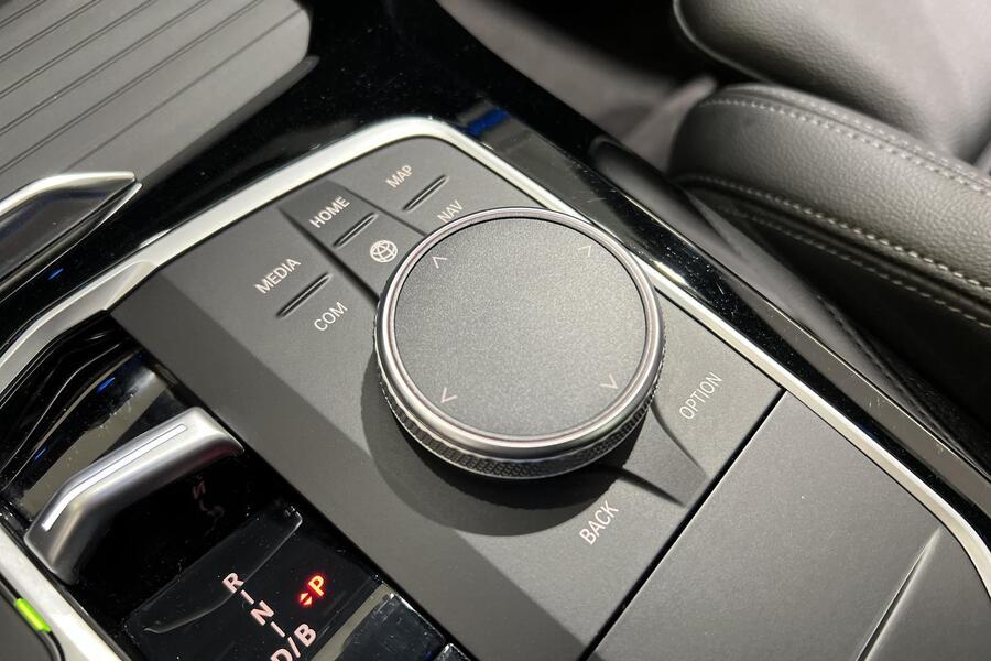 BMW iX3 vaihtoauto