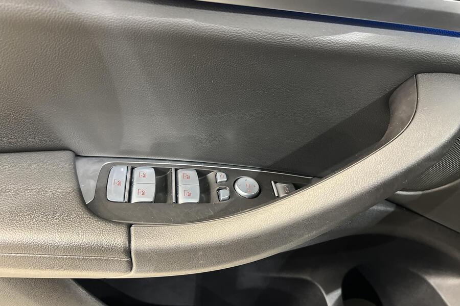 BMW iX3 vaihtoauto