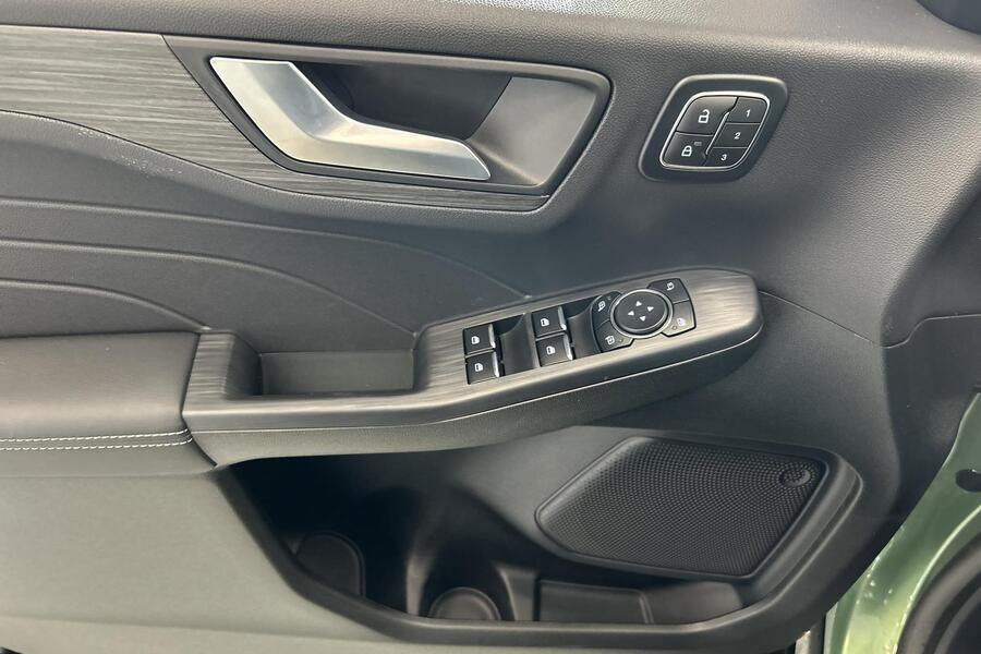 Ford Kuga vaihtoauto