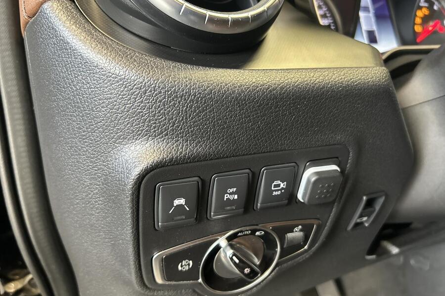 Mercedes-Benz X vaihtoauto