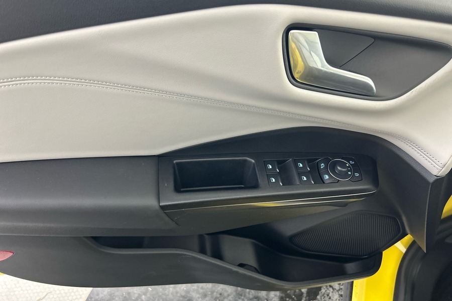 Ford Puma Gen-E vaihtoauto