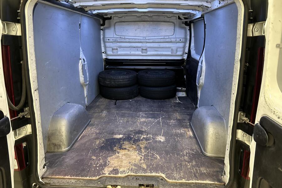 Nissan Primastar vaihtoauto