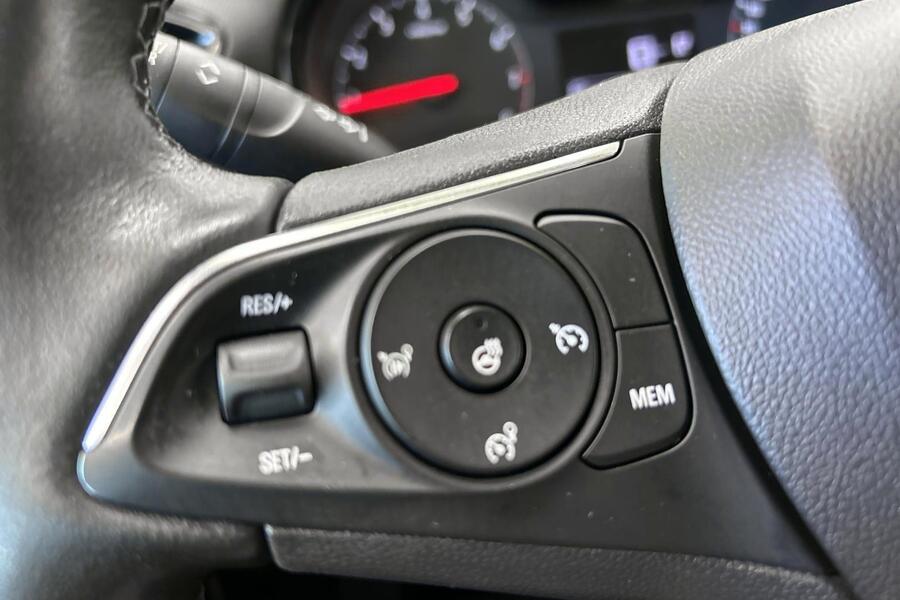 Opel Crossland X vaihtoauto