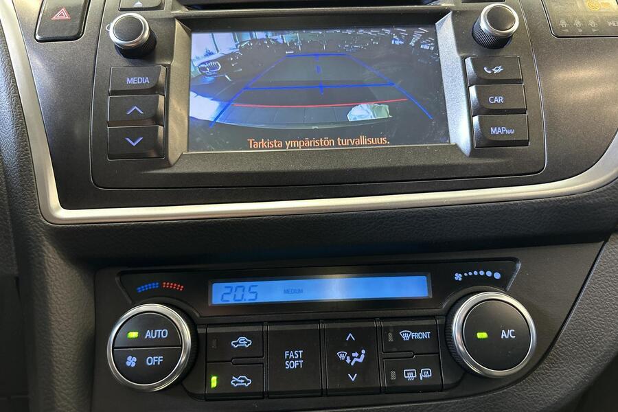 Toyota Auris vaihtoauto
