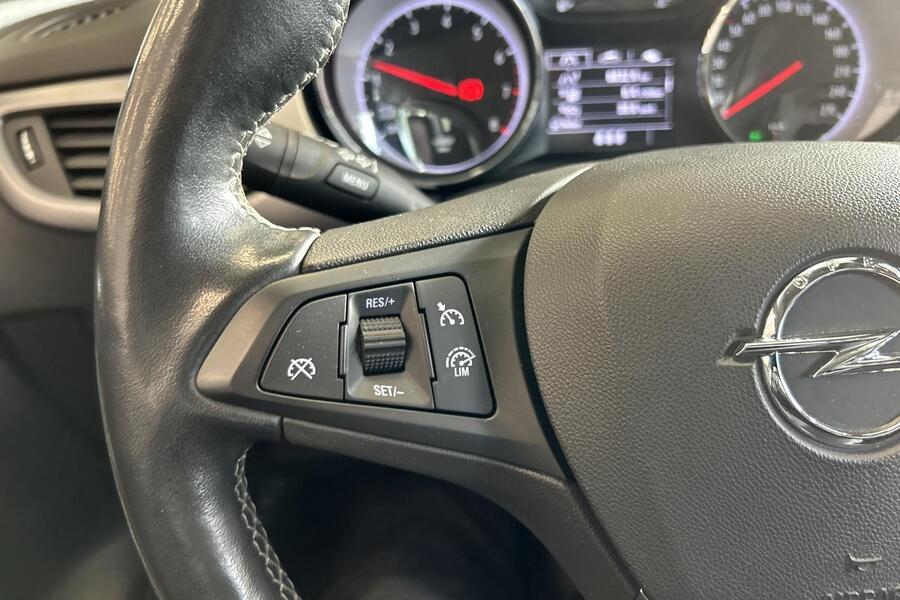 Opel Astra vaihtoauto