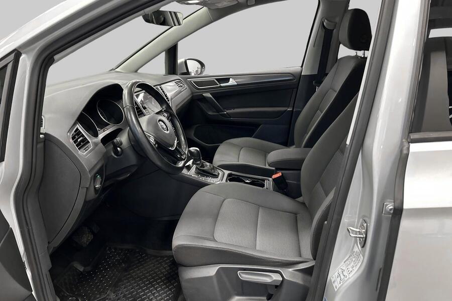 Volkswagen Golf Sportsvan vaihtoauto