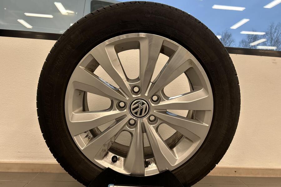 Volkswagen Golf Sportsvan vaihtoauto