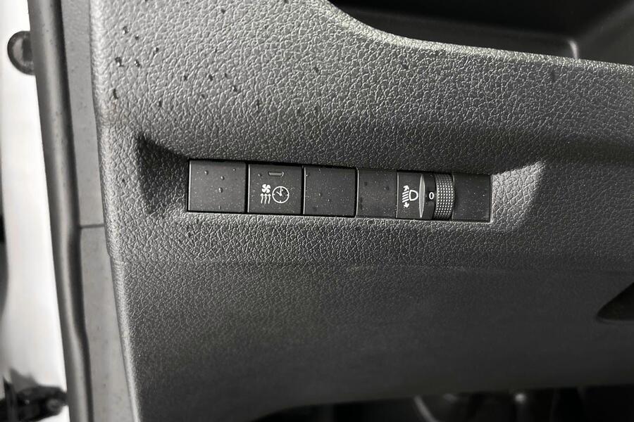 Opel Vivaro vaihtoauto