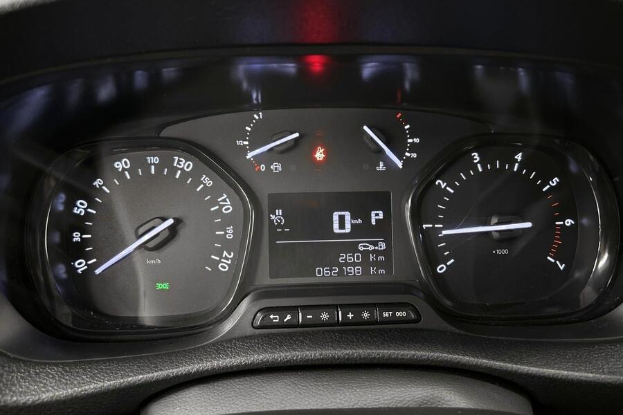 Opel Vivaro vaihtoauto