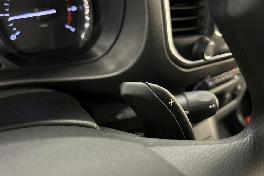 Opel Vivaro vaihtoauto