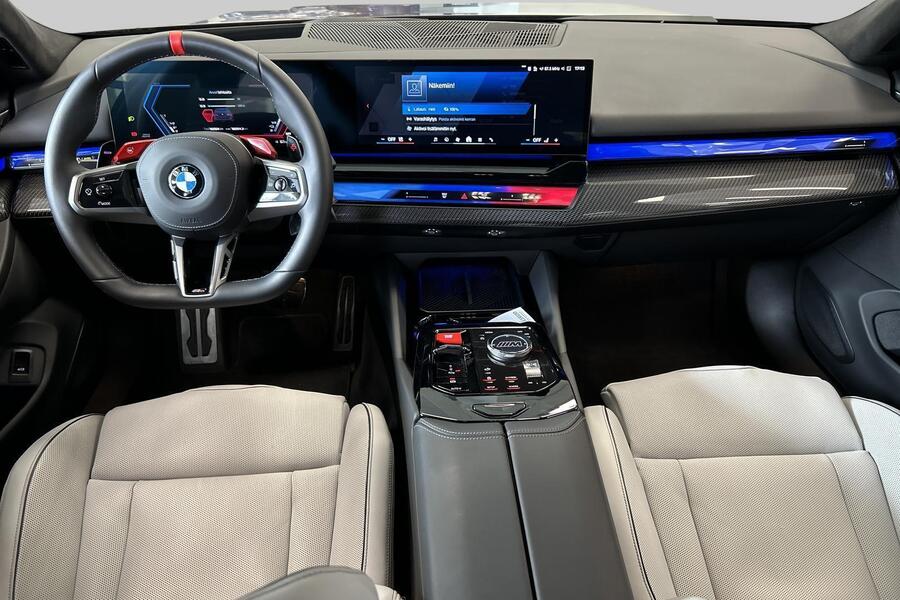 BMW M5 vaihtoauto