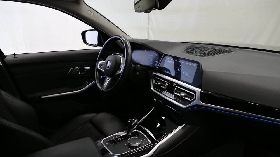 BMW 330 vaihtoauto