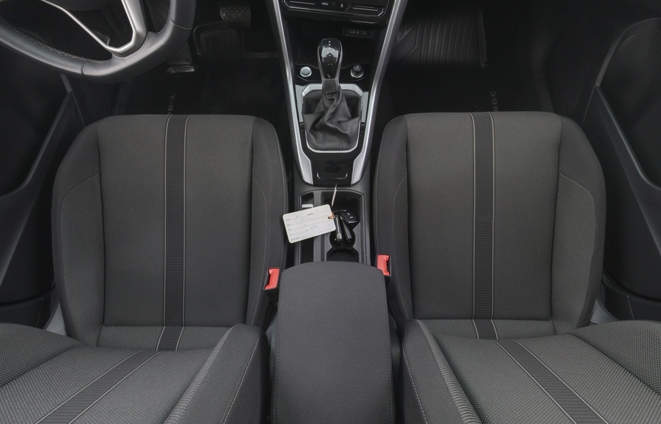 Volkswagen T-Roc vaihtoauto