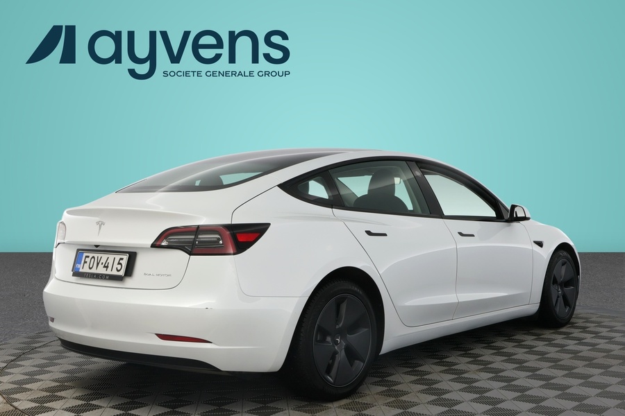 Tesla Model 3 vaihtoauto