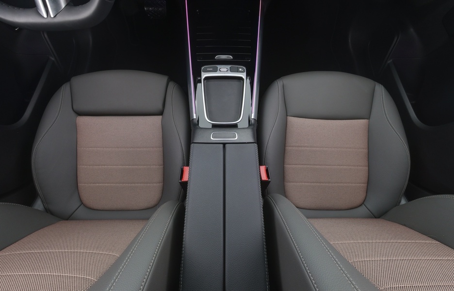 Mercedes-Benz EQA vaihtoauto