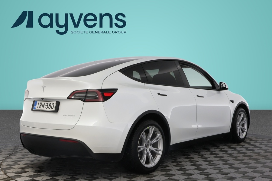 Tesla Model Y vaihtoauto