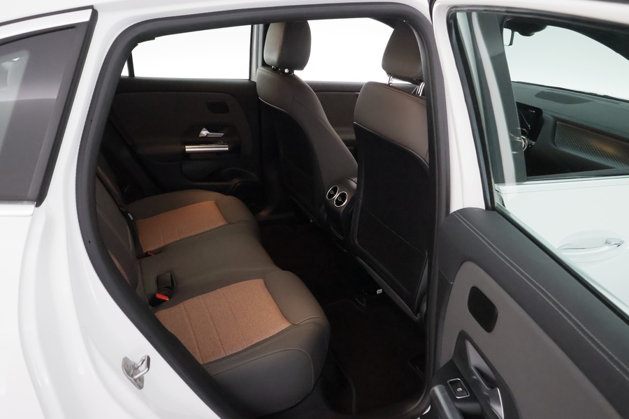 Mercedes-Benz EQA vaihtoauto