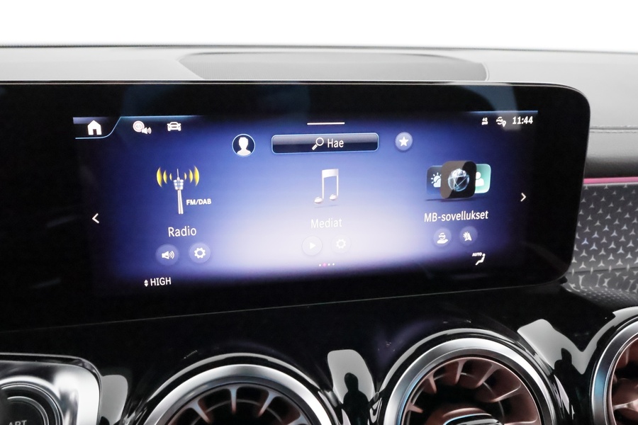 Mercedes-Benz EQB vaihtoauto