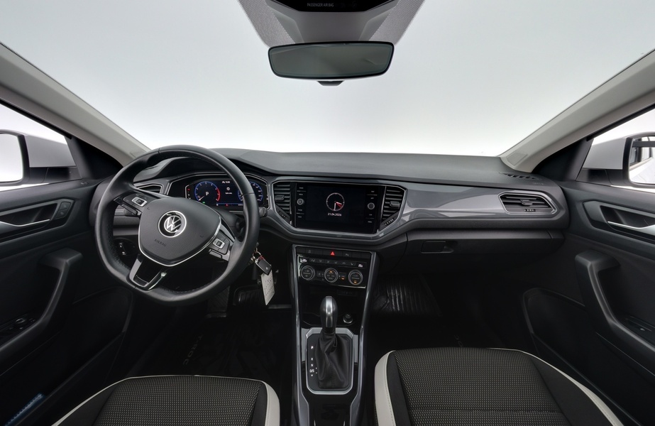 Volkswagen T-Roc vaihtoauto