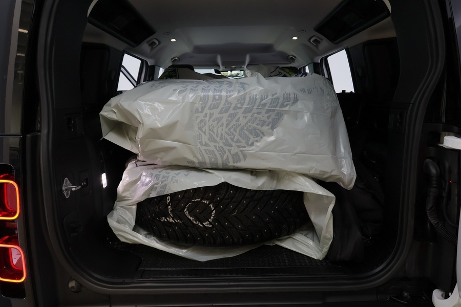 Land Rover Defender vaihtoauto