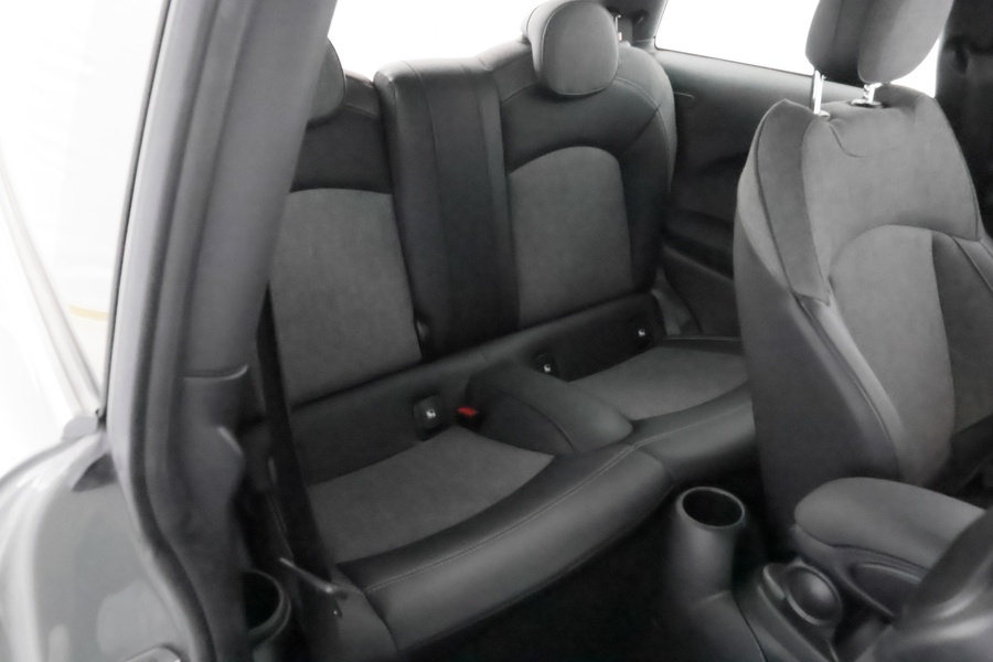 Mini Hatchback vaihtoauto