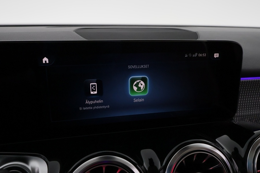 Mercedes-Benz EQB vaihtoauto