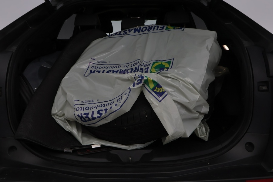 Toyota bZ4X vaihtoauto