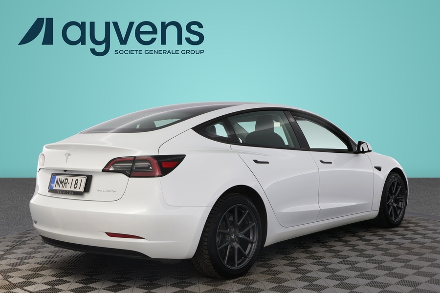 Tesla Model 3 vaihtoauto