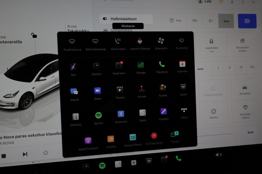 Tesla Model 3 vaihtoauto
