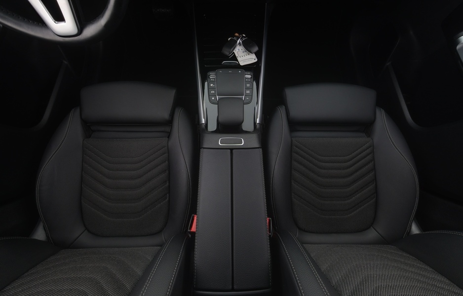 Mercedes-Benz EQB vaihtoauto