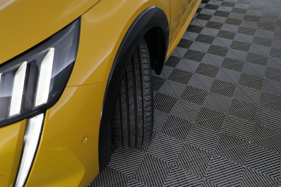 Peugeot e-208 vaihtoauto