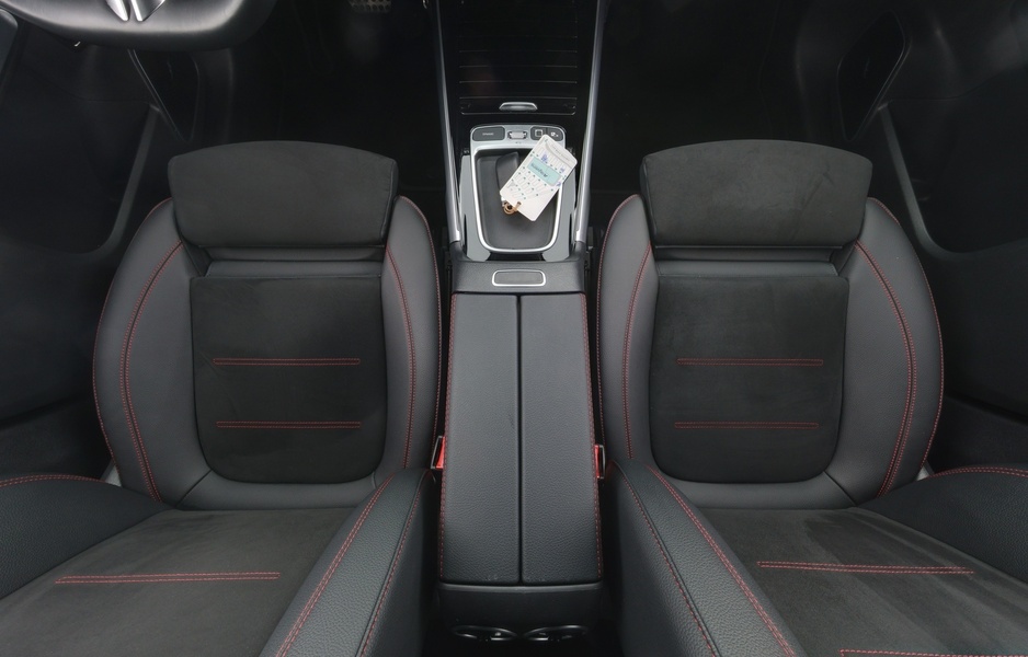 Mercedes-Benz EQB vaihtoauto