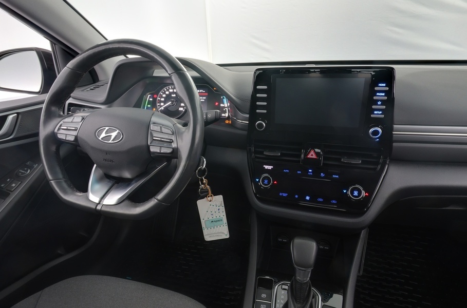 Hyundai IONIQ plug-in vaihtoauto