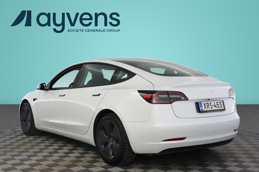 Tesla Model 3 vaihtoauto