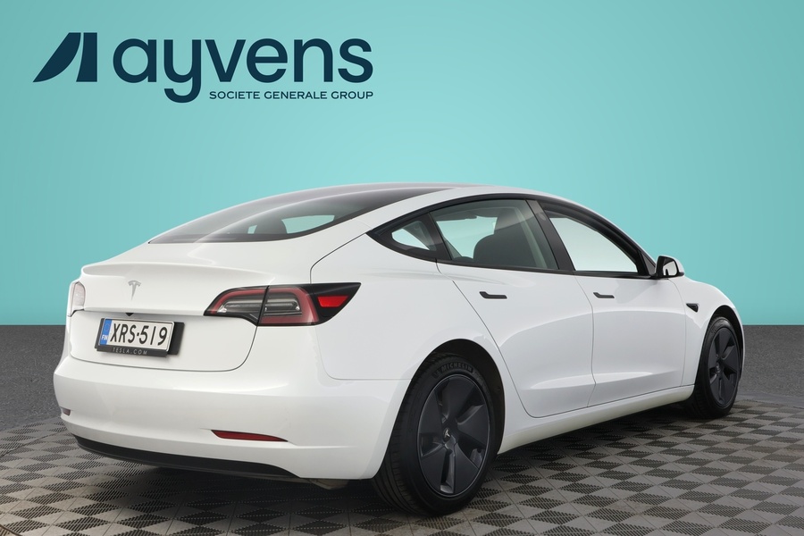 Tesla Model 3 vaihtoauto