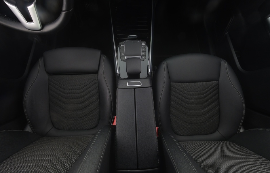 Mercedes-Benz EQA vaihtoauto