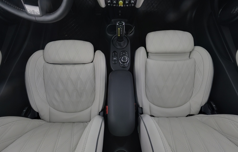 Mini Hatchback vaihtoauto