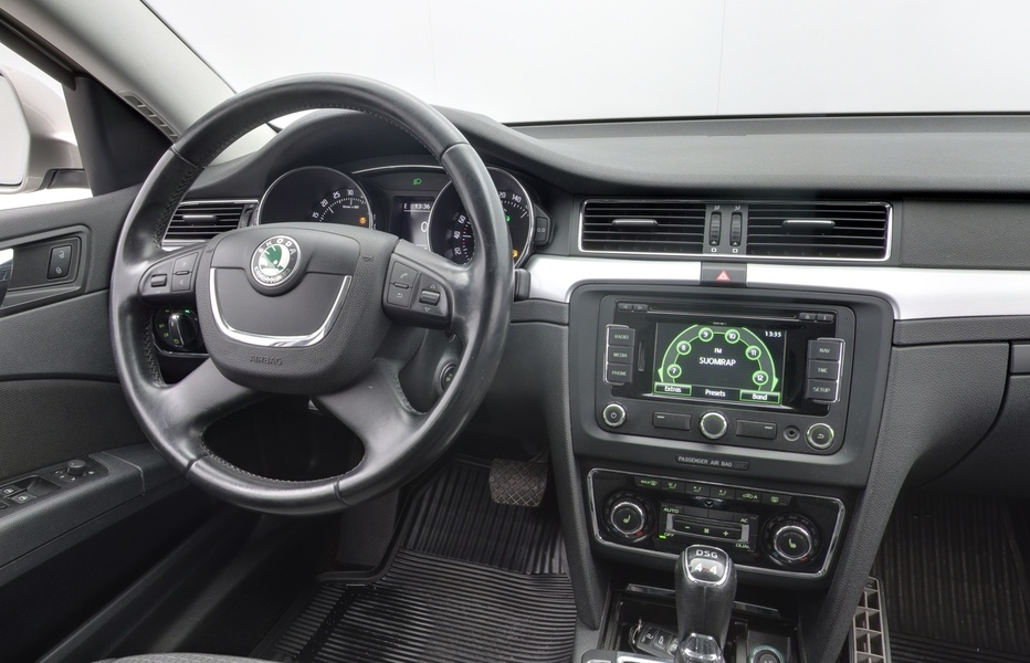 Skoda Superb vaihtoauto