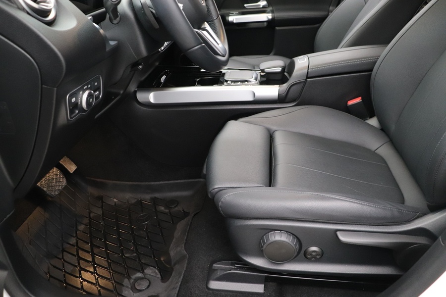 Mercedes-Benz EQB vaihtoauto