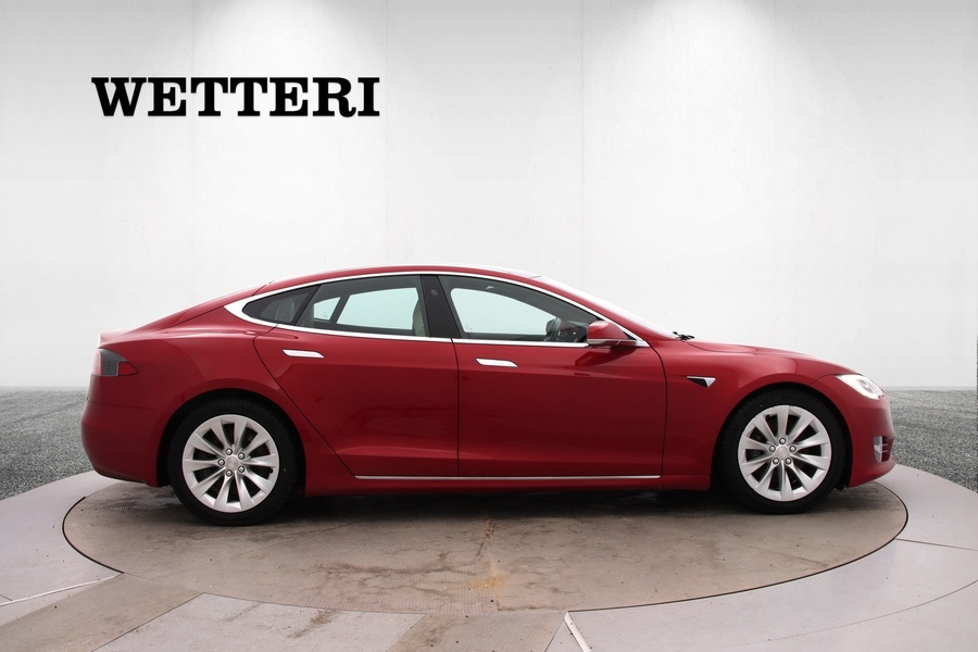 Tesla Model S vaihtoauto