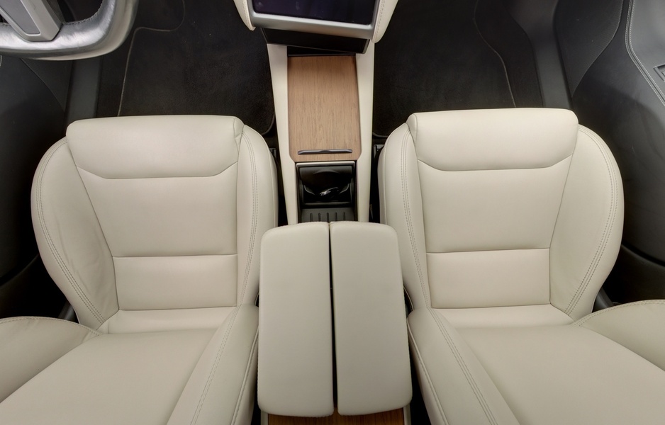 Tesla Model S vaihtoauto