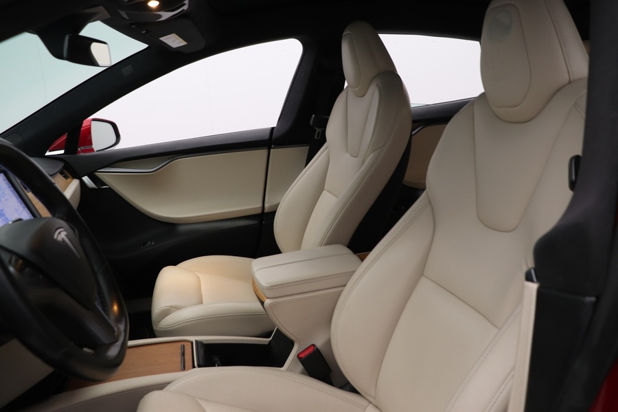 Tesla Model S vaihtoauto