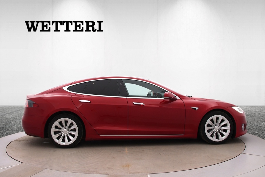 Tesla Model S vaihtoauto