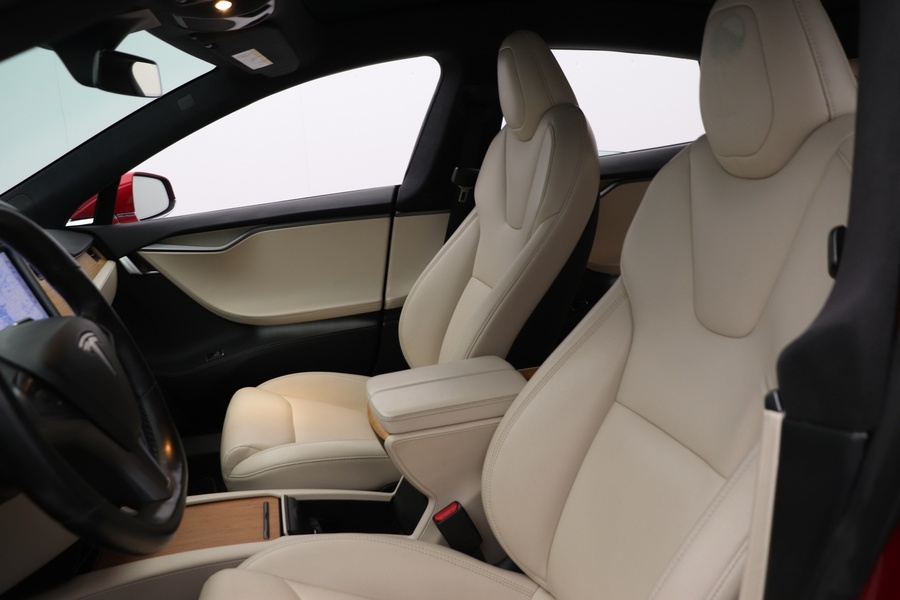 Tesla Model S vaihtoauto