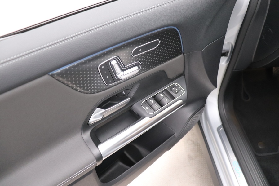 Mercedes-Benz EQA vaihtoauto