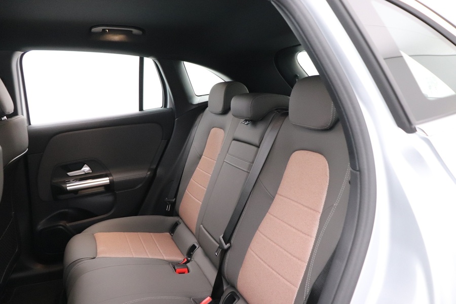 Mercedes-Benz EQA vaihtoauto