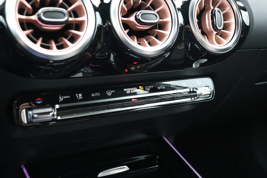 Mercedes-Benz EQA vaihtoauto