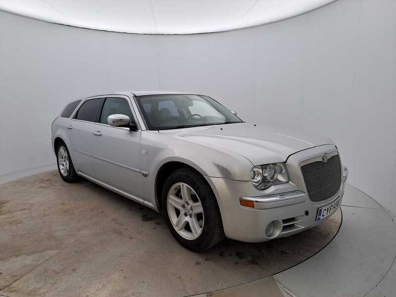 Chrysler 300C vaihtoauto